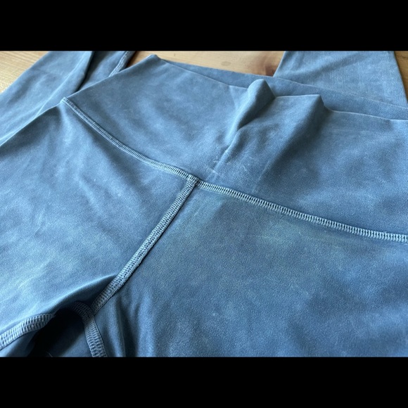 High waisted wunder under lululemon leggings - Picture 2 of 4